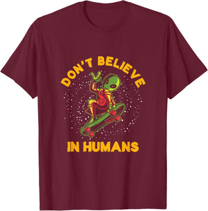 UFO Alien Skater Longboard Skateboarder Freestyle Halfpipe T-Shirt - T-Shirt | Maroon