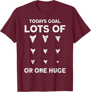 Fossil hunter Shark tooth collector T-Shirt - T-Shirt | Maroon