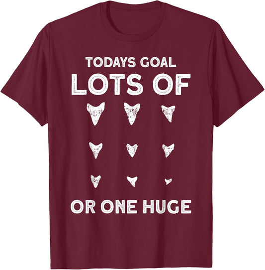 Fossil hunter Shark tooth collector T-Shirt - T-Shirt | Maroon
