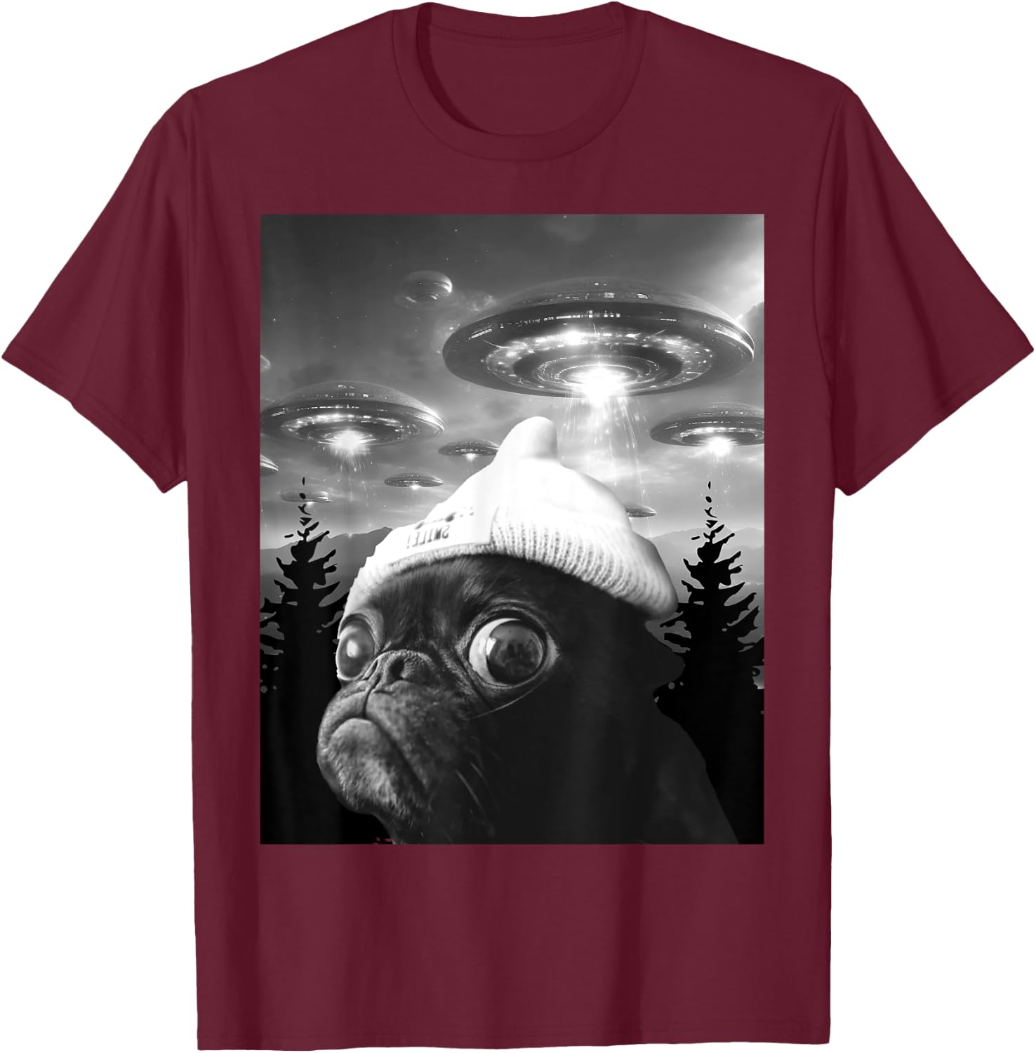 Cute Scared Pug Funny Dog Selfie With UFO T-Shirt - T-Shirt | Maroon