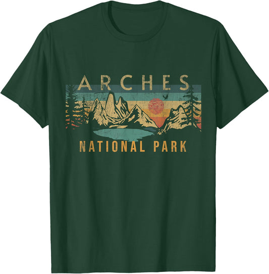 Arches National Park Utah USA Outdoor Vintage - -Adults, Kids - Black - Small - - Short Sleeve - Modern - Retro Sunset Vintage Design - Hiking, Travel T-Shirt - T-Shirt | Forest
