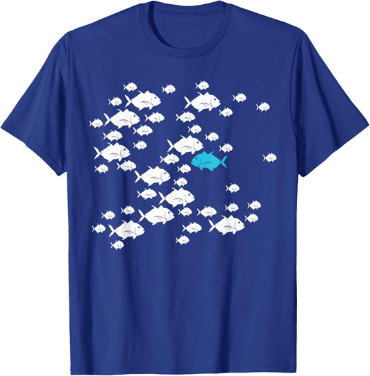 Fish swim against current in the sea swim against the waves T-Shirt - T-Shirt | Royal