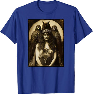 Vintage Witch Sorceress With Raptor Birds 1910s Photography T-Shirt - T-Shirt | Royal