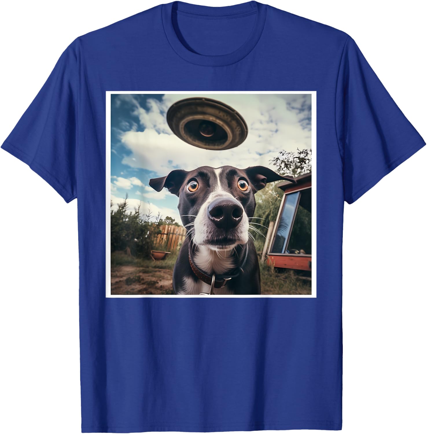 Dog Selfie with UFOs Alien Extraterrestrial UFO Believer T-Shirt - T-Shirt | Royal