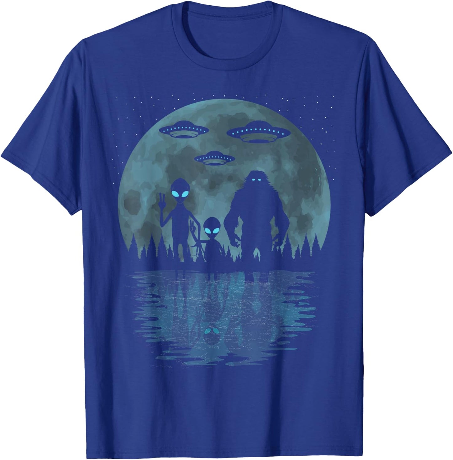 Alien And Bigfoot Moon, UFO's Funny Sasquatch And Aliens T-Shirt - T-Shirt | Royal