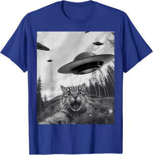 Funny Cat Selfie with Alien UFO T-Shirt - T-Shirt | Royal
