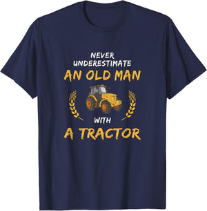 Never underestimate an old man with a tractor T-Shirt - T-Shirt | Navy