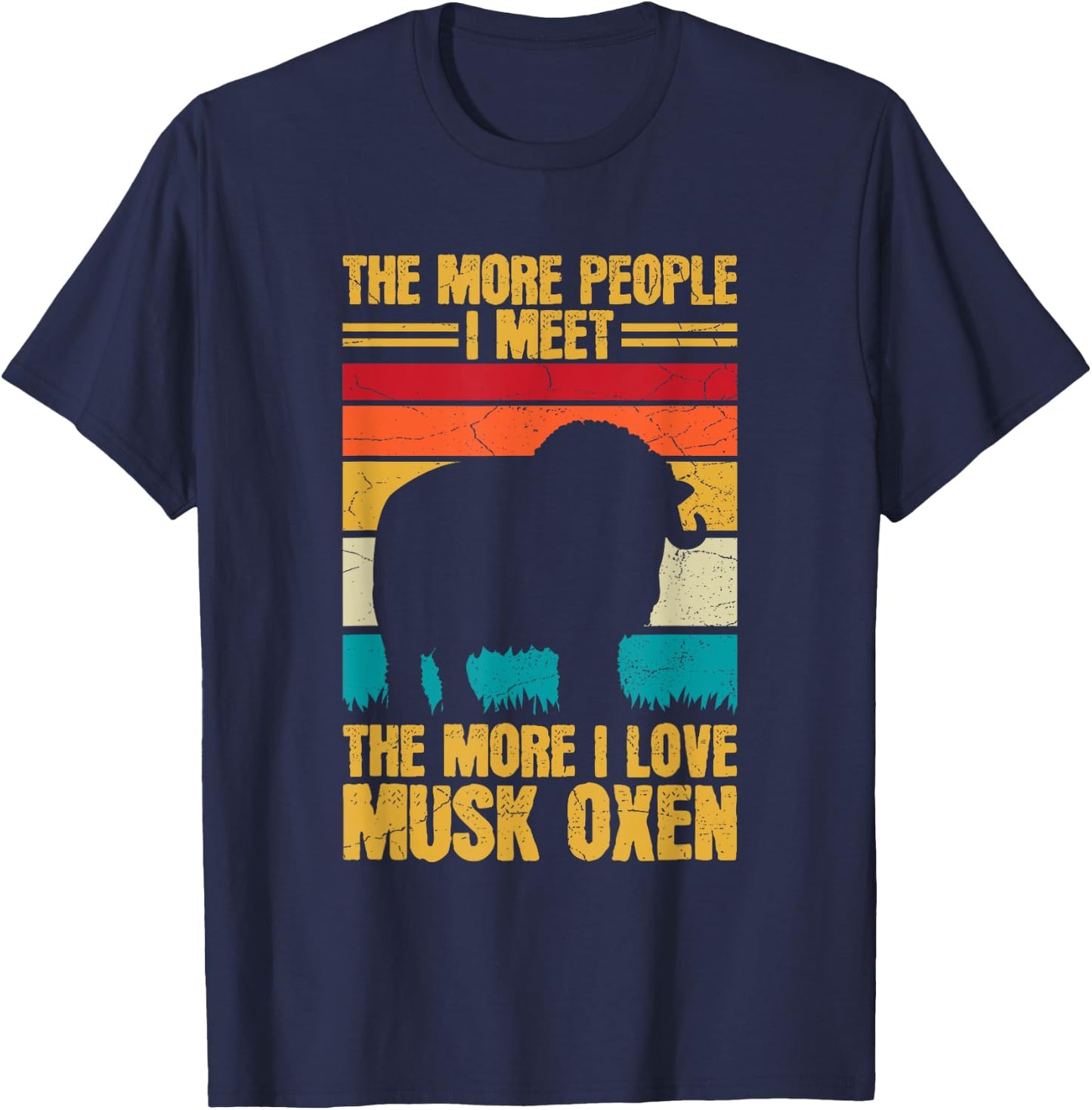 Muskox and Musk Oxen Design for a Musk ox lover T-Shirt - T-Shirt | Navy