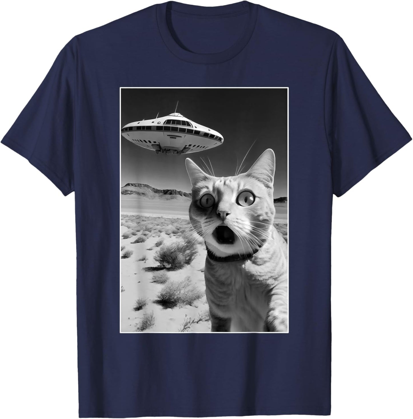 A cat taking a selfie with a ufo spaceship - funny pun meme Men Women Kids T-Shirt - T-Shirt | Navy