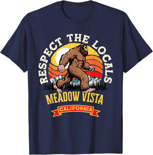 Meadow Vista California Respect The Locals Retro Bigfoot T-Shirt - T-Shirt | Navy