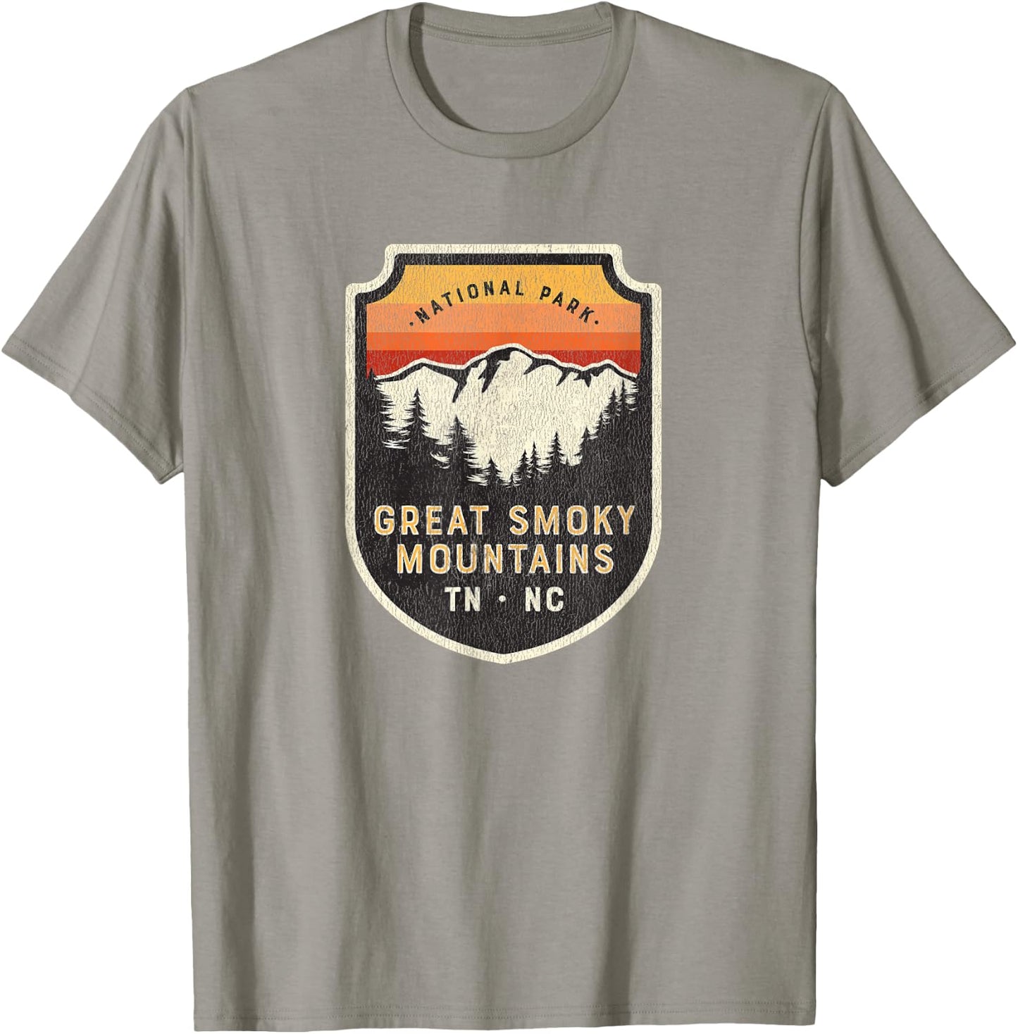 Great Smoky Mountains National Park Vintage Crest T-Shirt - T-Shirt | Sand