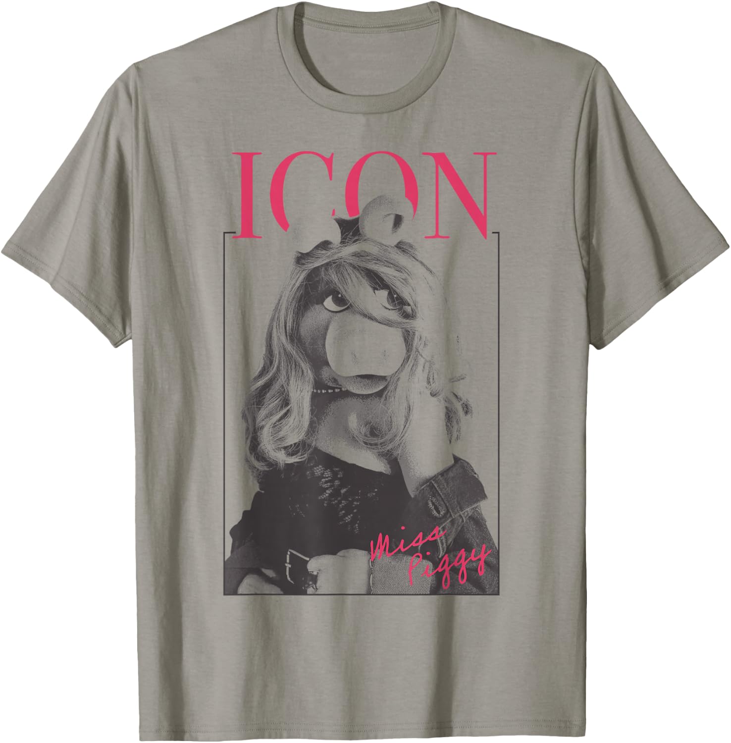 Disney The Muppets Miss Piggy Icon Magazine Poster T-Shirt - T-Shirt | Sand