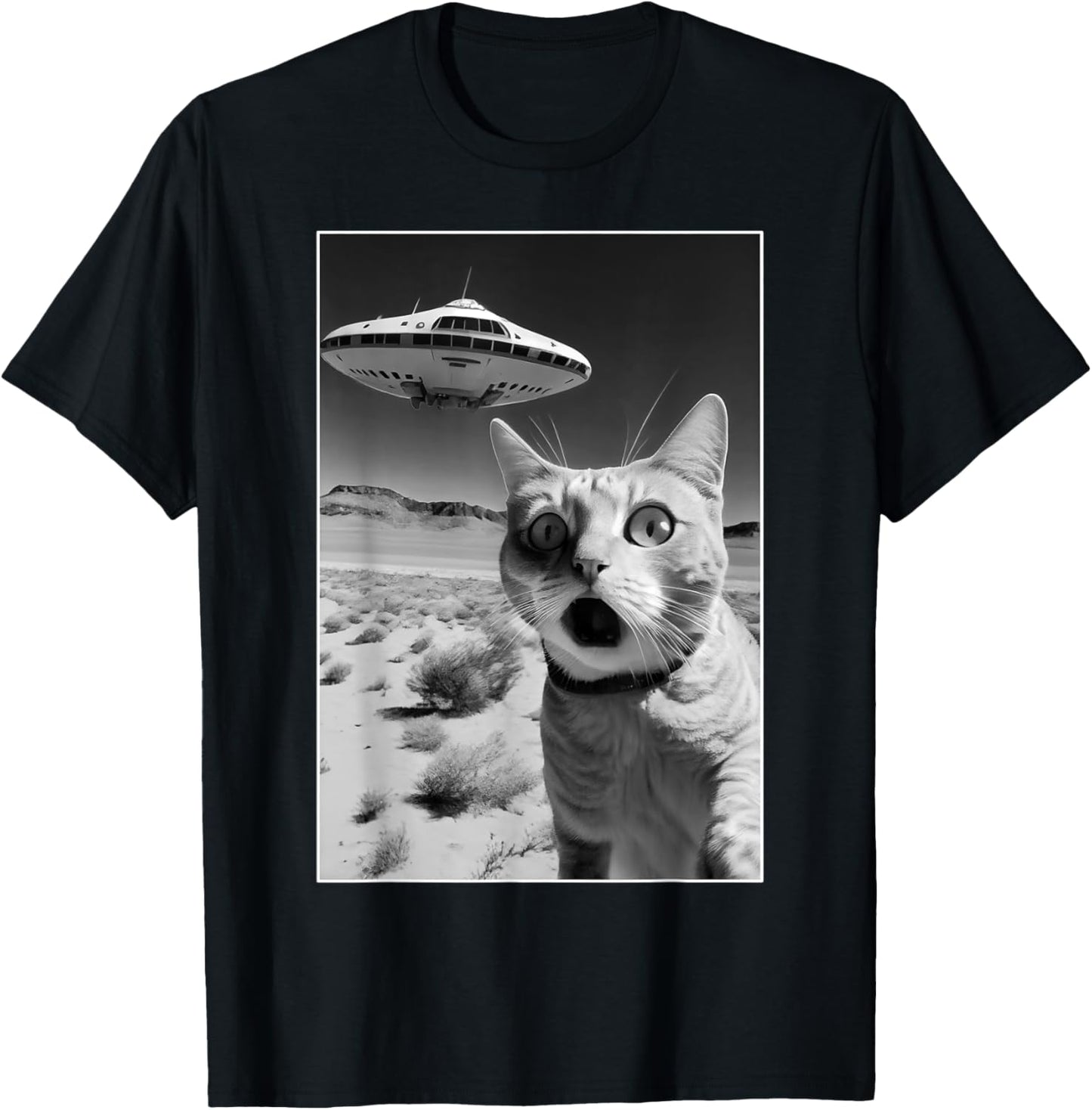 A cat taking a selfie with a ufo spaceship - funny pun meme Men Women Kids T-Shirt - T-Shirt | Black