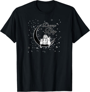 Red and Howling Dream Big T-Shirt - T-Shirt | Black
