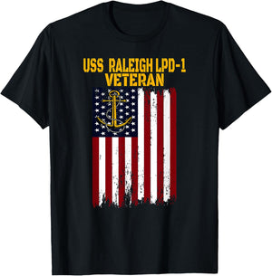 USS Raleigh LPD-1 Amphibious Transport Docks Veterans Day T-Shirt - T-Shirt | Black