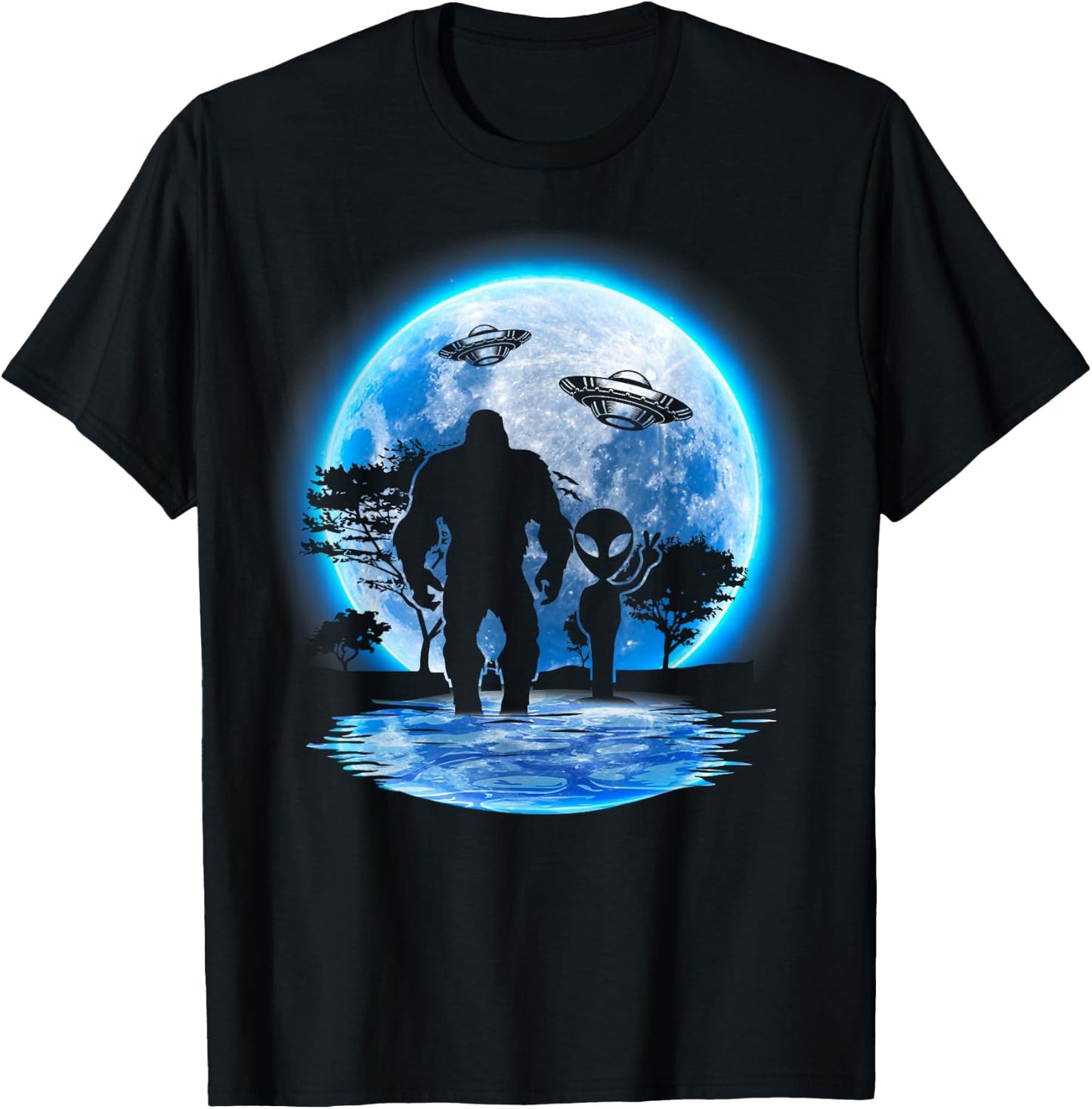 Alien & Bigfoot Moon Big Foot Sasquatch Gifts Women T-Shirt - T-Shirt | Black
