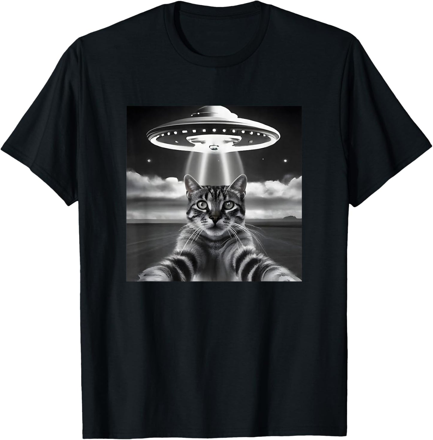 Cat UFO Selfie Funny Alien Invasion Retro Classic Photo T-Shirt - T-Shirt | Black