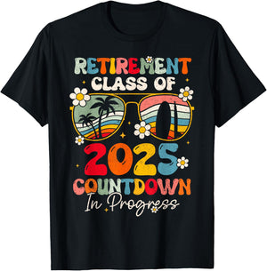 Groovy Retirement Class Of 2025 Countdown In Progress T-Shirt - T-Shirt | Black