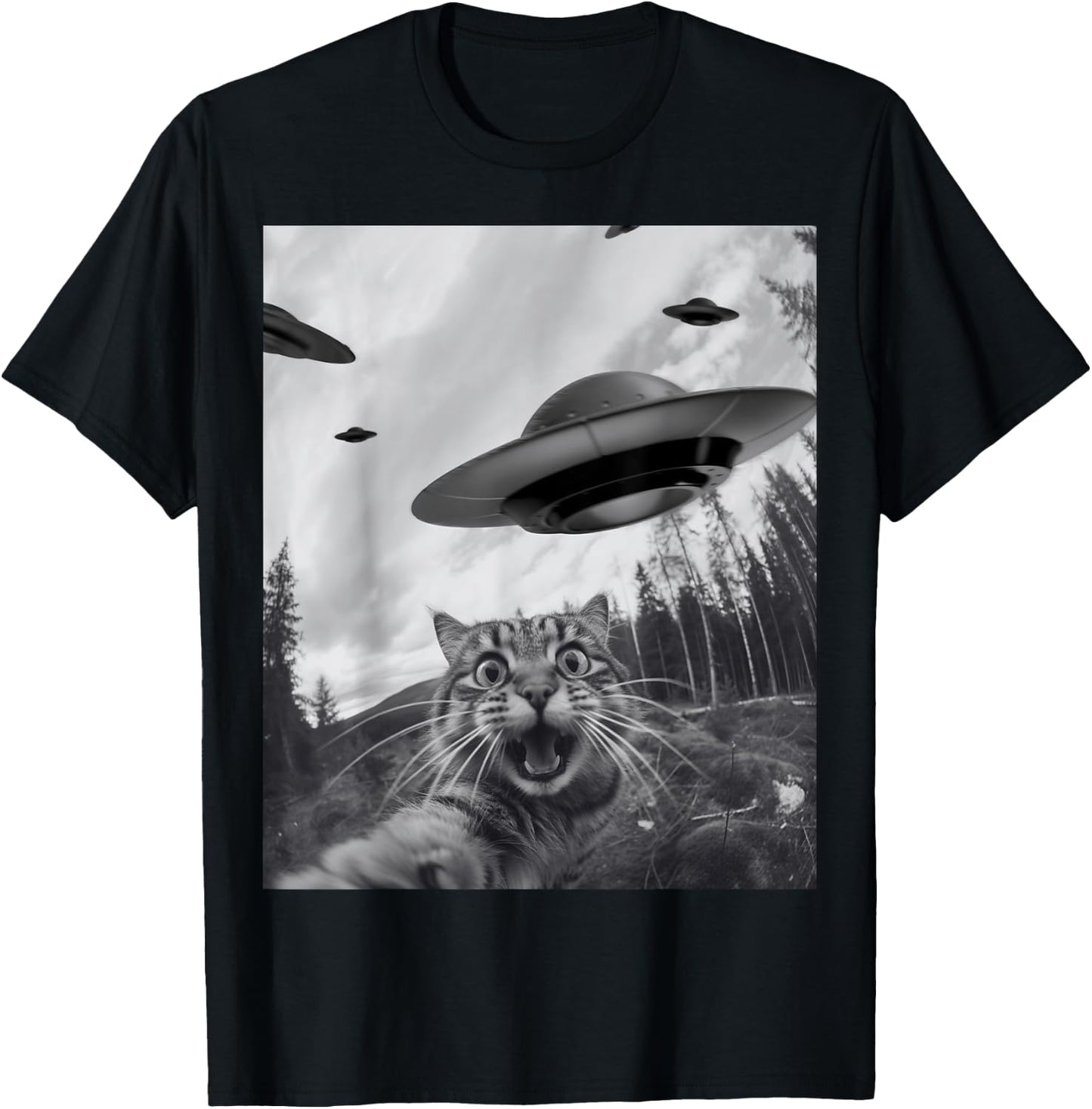 Funny Cat Selfie with Alien UFO T-Shirt - T-Shirt | Black